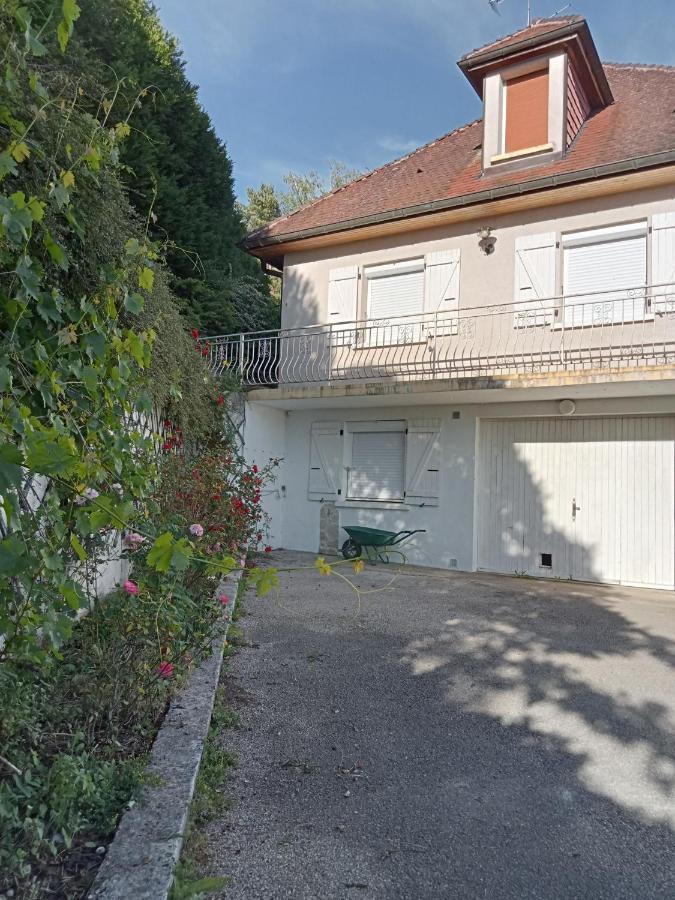 Villa Vaste En Position Dominante Superbe Vue Lacs Hautecour (Jura)