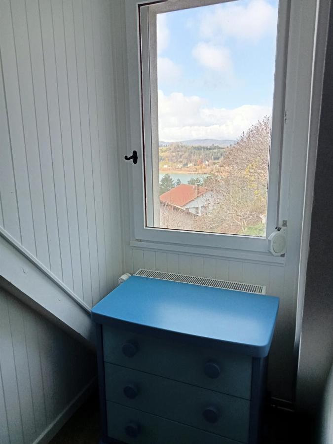 Vaste En Position Dominante Superbe Vue Lacs Villa